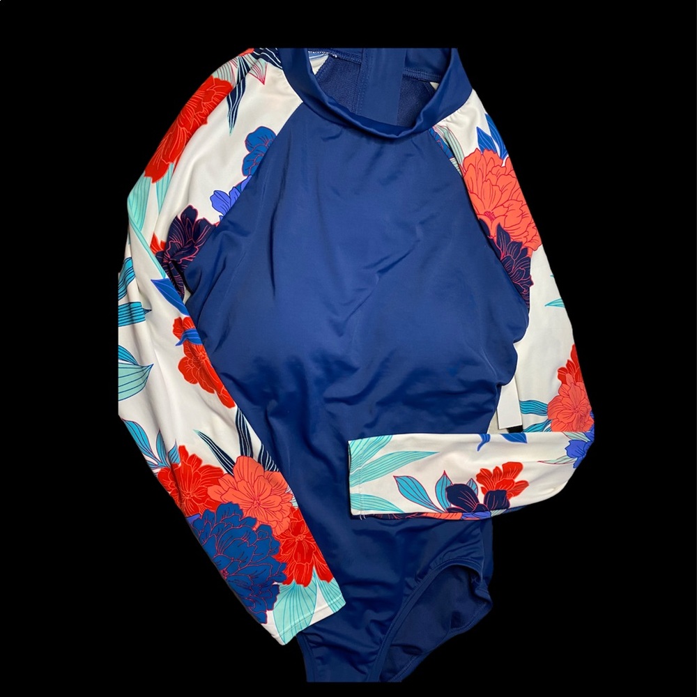 Avia Long Sleeve Rash Guard